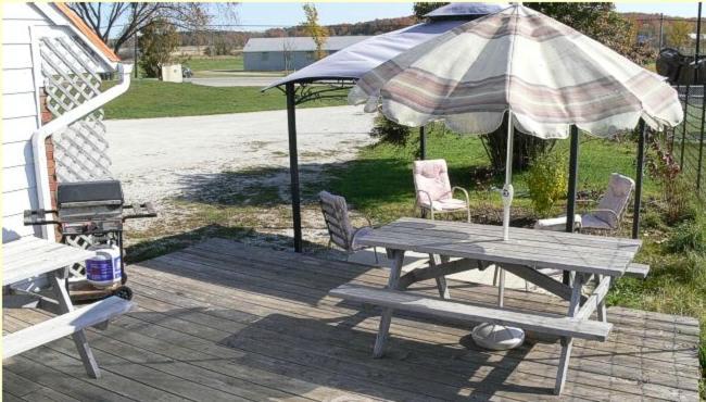 Springmount Motel Оуен Саунд Екстериор снимка