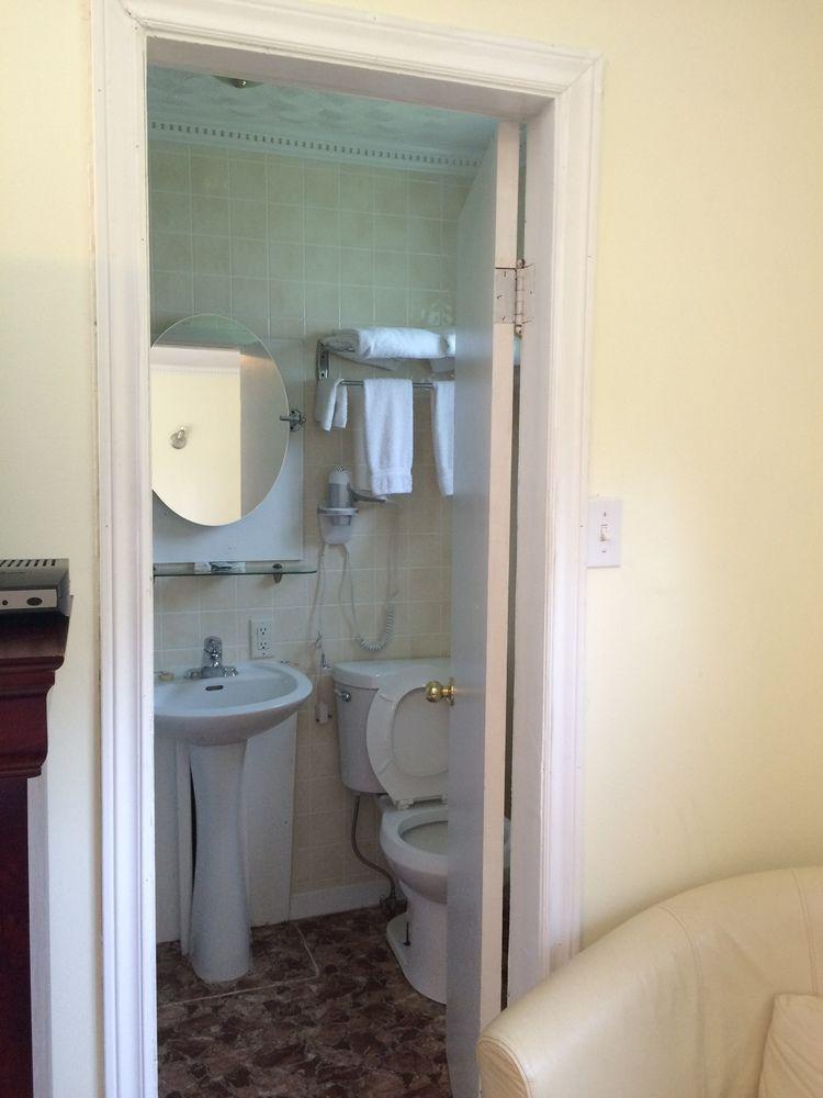 Springmount Motel Оуен Саунд Екстериор снимка