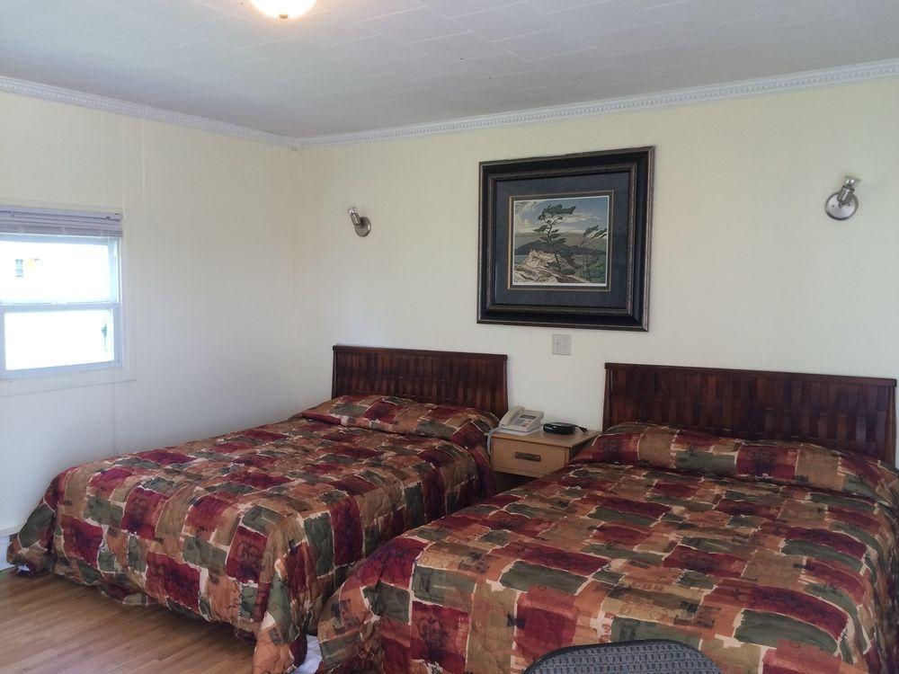 Springmount Motel Оуен Саунд Екстериор снимка